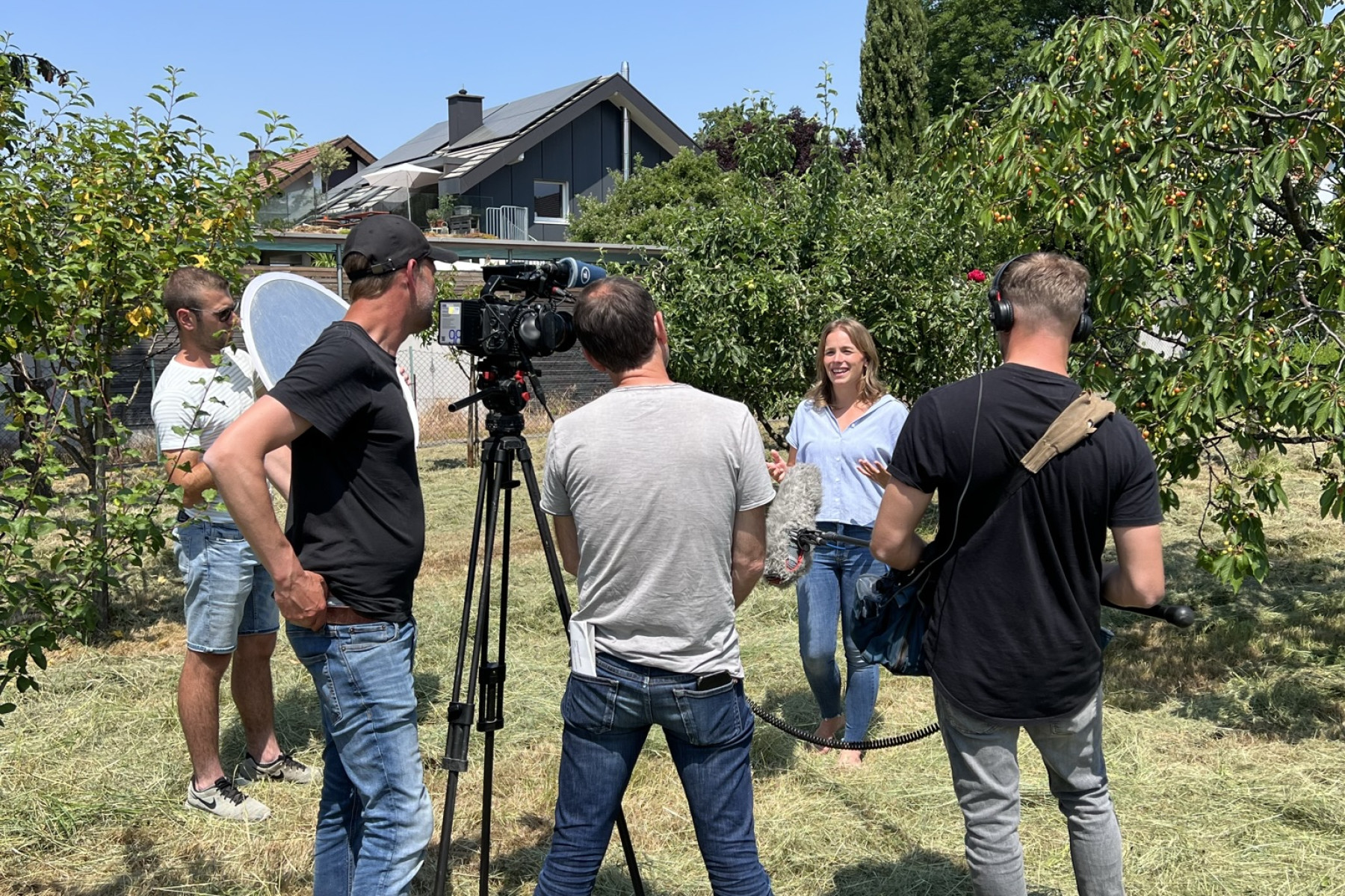 SWR portraitiert Weinkönigin Jessica Himmelsbach